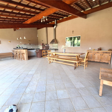 Casa à venda com 4 quartos, sendo 1 suíte, em Santa Cândida, Vinhedo, SP