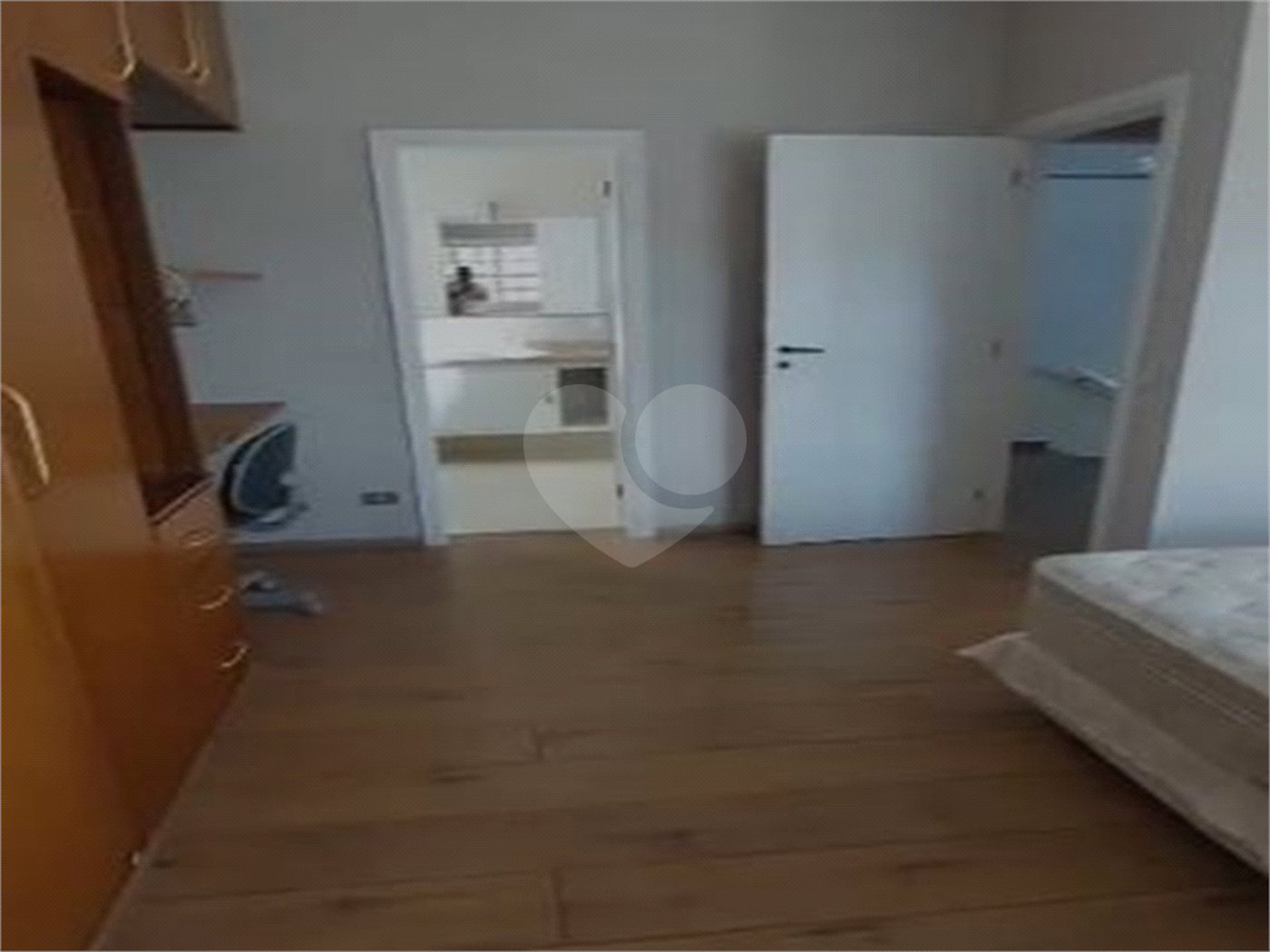 Casa à venda com 4 quartos, sendo 2 suítes,  no condomínio Res Jardim Itatinga, São Paulo - SP