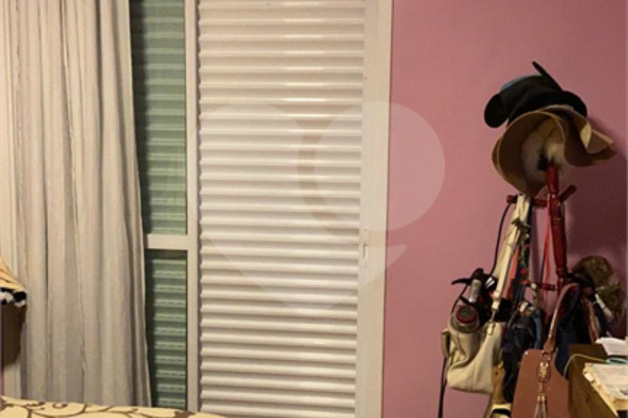 Sobrado à venda com 3 quartos, sendo 1 suíte,  em Parque Continental II, Guarulhos, SP