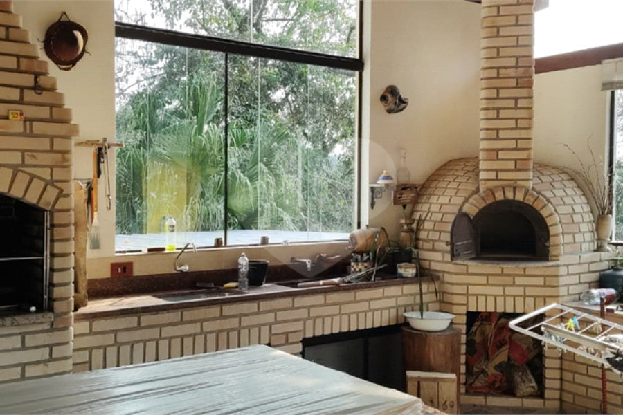 Casa à venda com 4 quartos, sendo 1 suíte, em Serra da Cantareira, Mairiporã, SP