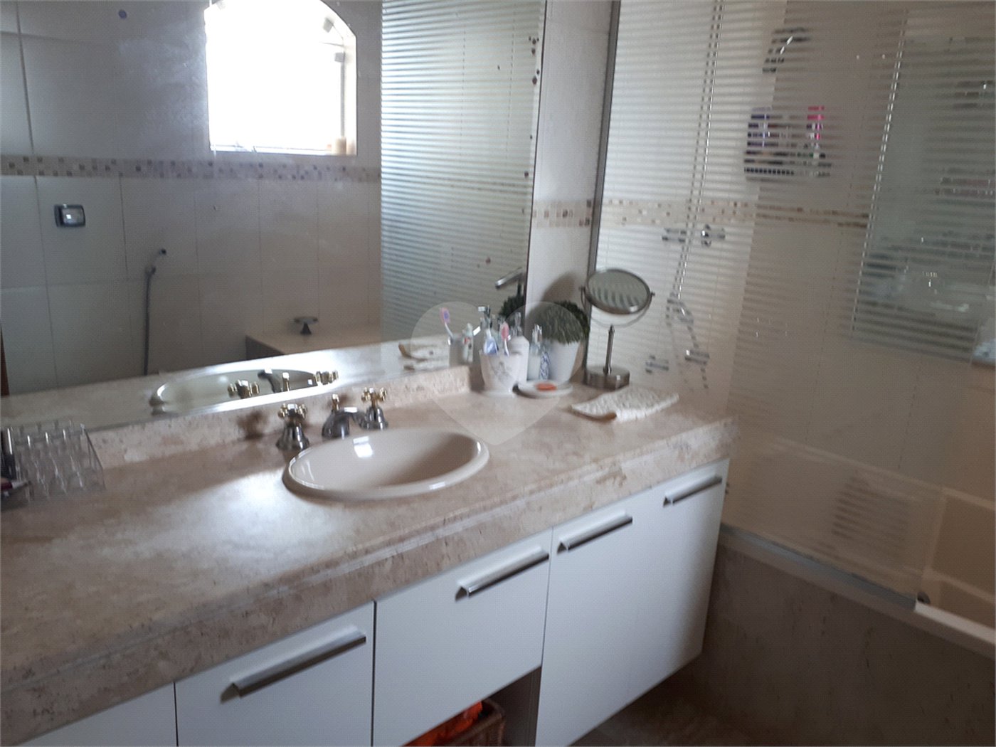 Sobrado à venda com 4 quartos, sendo 1 suíte, em Água Fria, São Paulo, SP