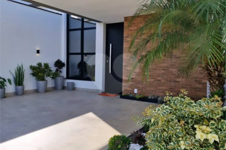 Casa à venda com 2 quartos, sendo 1 suíte, no condomínio Vila Rica, Indaiatuba - SP