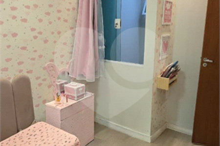 Casa à venda com 3 quartos, sendo 1 suíte, no condomínio Travessa Sílvio Lazzari,38, São Paulo - SP
