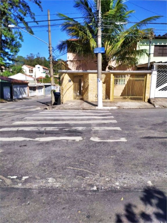 Sobrado à venda com 3 quartos, sendo 1 suíte,  em Horto, São Paulo, SP