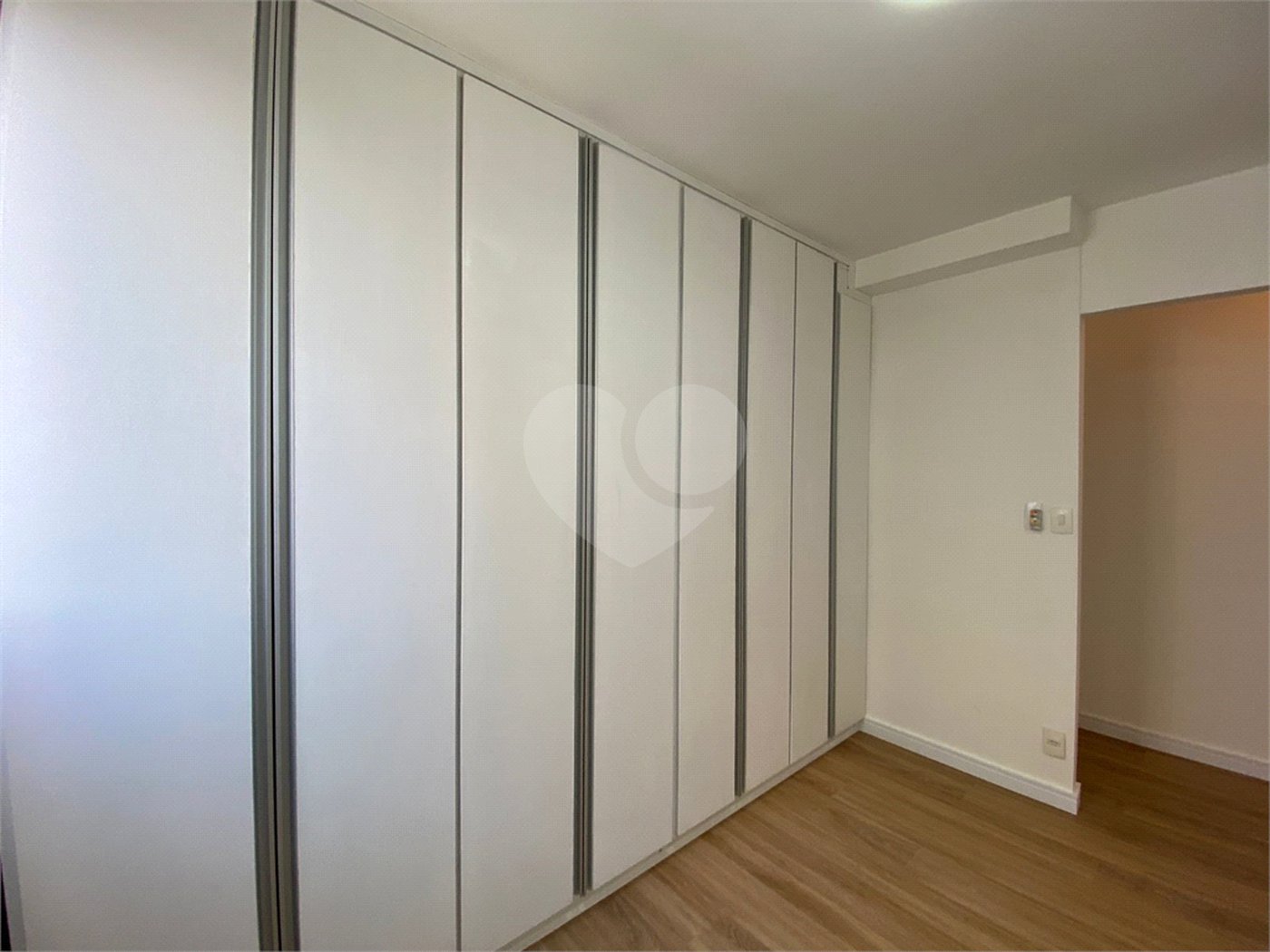 Apartamento à venda com 2 quartos, sendo 1 suíte, em Água Branca, São Paulo, SP