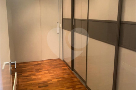 Apartamento à venda com 3 quartos, sendo 2 suítes, em Brooklin Paulista, São Paulo, SP