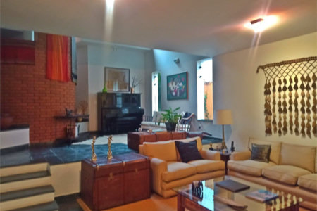 Casa à venda com 4 quartos, sendo 2 suítes,  em Morumbi, São Paulo, SP
