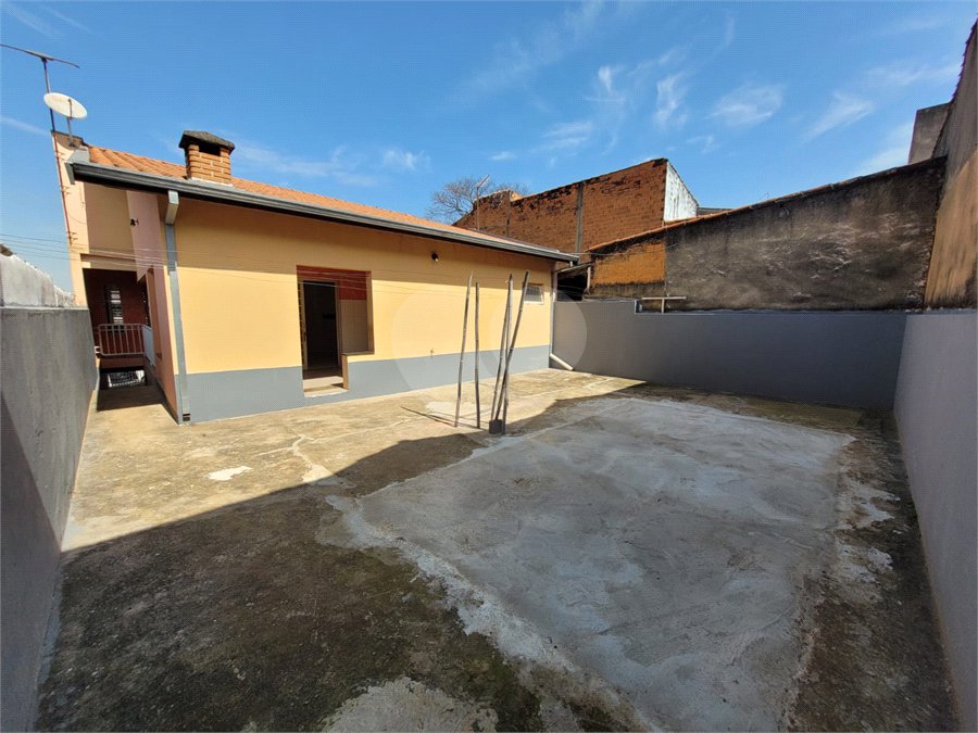 Sobrado à venda com 3 quartos, sendo 1 suíte, em Jardim Morada do Sol, Indaiatuba, SP