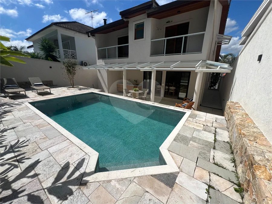 Casa à venda com 4 suítes no condomínio Alphaville 3, Santana de Parnaíba - SP