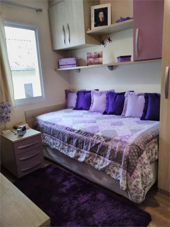 Casa à venda com 3 quartos, sendo 1 suíte, no condomínio Moradas do Horto, São Paulo - SP