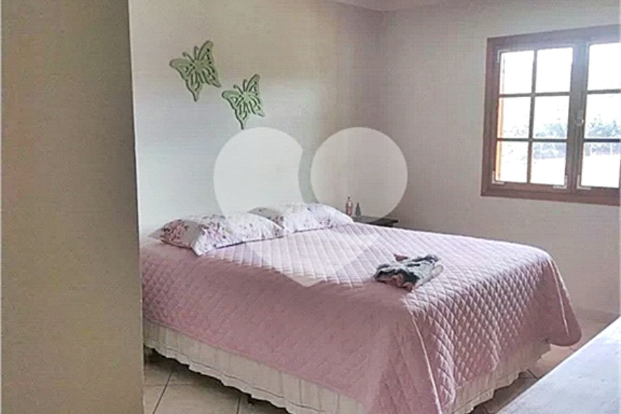 Casa à venda com 4 quartos, sendo 3 suítes, em Luiz Fagundes, Mairiporã, SP