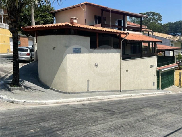 Sobrado à venda com 3 quartos em Tremembé, São Paulo, SP