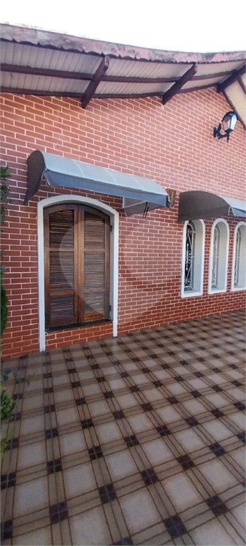 Casa à venda com 3 quartos, sendo 1 suíte, em Vila Scarpelli, Santo André, SP