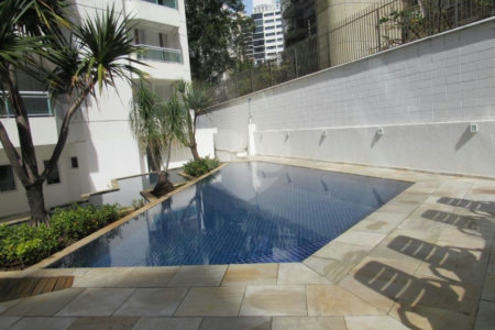 Apartamento à venda com 3 suítes em Real Parque, São Paulo, SP