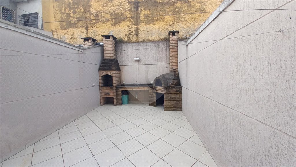Sobrado à venda com 3 suítes em Vila Nivi, São Paulo, SP