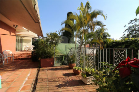 Casa à venda com 4 suítes em Jardim Leonor, São Paulo, SP