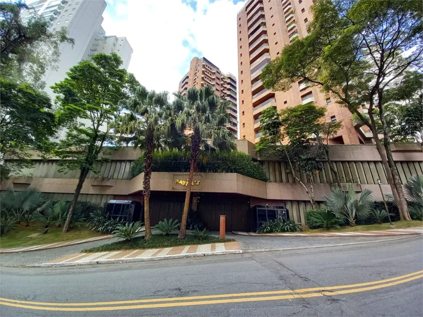Apartamento à venda com 4 quartos, sendo 3 suítes,  em Vila Andrade, São Paulo, SP