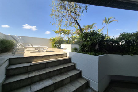 Apartamento 2 quartos, sacada e vaga em Santa Cecília