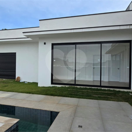 Casa à venda ou para alugar com 5 quartos, sendo 4 suítes,  no condomínio Equilibrium, Atibaia - SP
