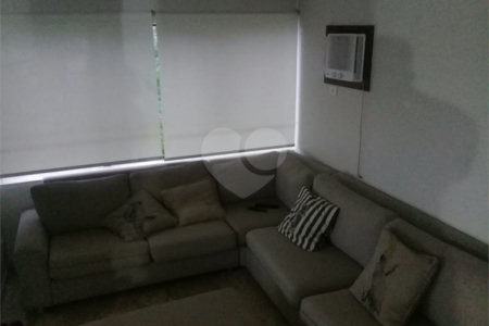 Triplex à venda ou para alugar com 4 suítes em Enseada, Guarujá, SP