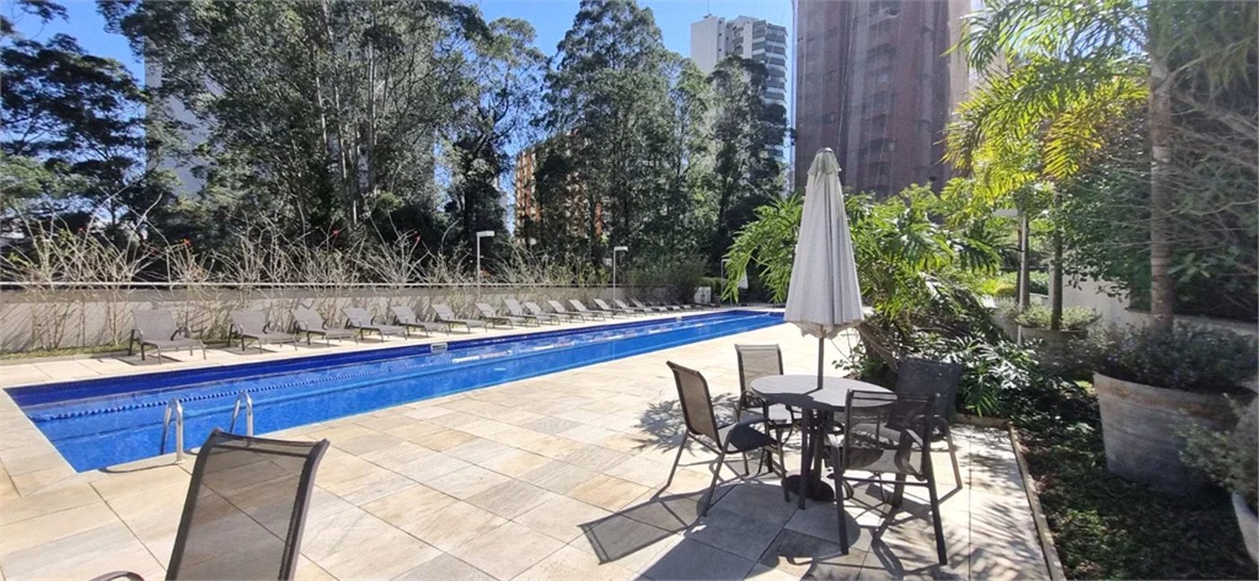 Apartamento à venda com 3 suítes em Jardim Londrina, São Paulo, SP