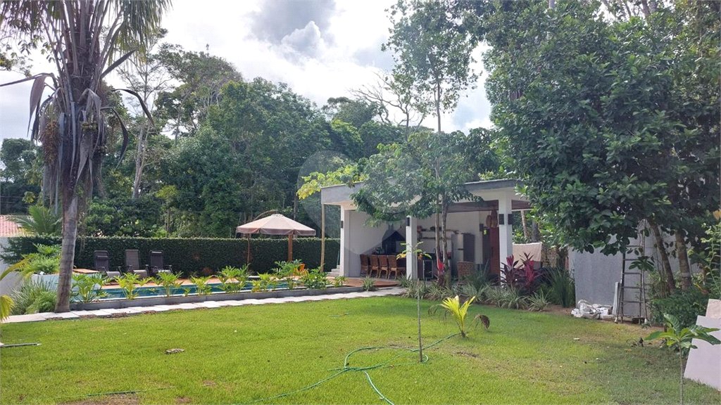Casa à venda com 2 quartos, sendo 1 suíte, no Centro, Santa Cruz Cabrália, BA