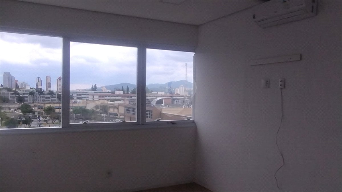 Sala à venda em Jardim Armênia, Mogi das Cruzes, SP
