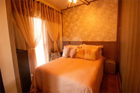 Casa à venda com 3 quartos, sendo 1 suíte, no condomínio Village Christian, São Roque - SP