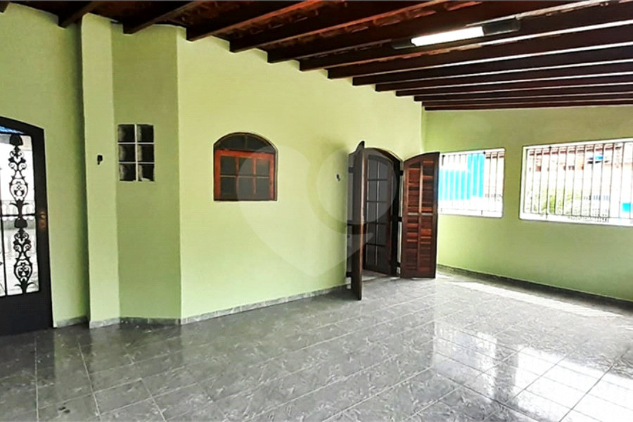 Sobrado à venda com 4 quartos, sendo 2 suítes,  em Vila Maria, São Paulo, SP
