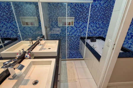 Cobertura Duplex com Vista para o Mar | 3 Suítes, SPA Privativo, Porteira Fechada e Lazer Completo