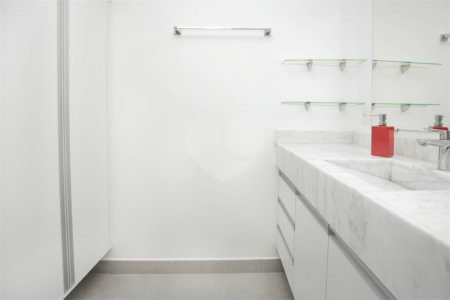 Apartamento à venda com 3 quartos, sendo 1 suíte, em Perdizes, São Paulo, SP