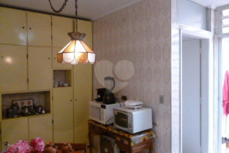 Casa à venda com 5 quartos, sendo 2 suítes, em Parque Jabaquara, São Paulo, SP