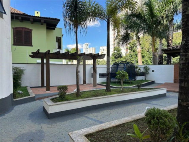 Apartamento à venda com 3 quartos, sendo 1 suíte,  em Vila Mariana, São Paulo, SP