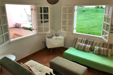 Casa de Vila à venda com 3 quartos, sendo 1 suíte,  em Cidade São Francisco, São Paulo, SP