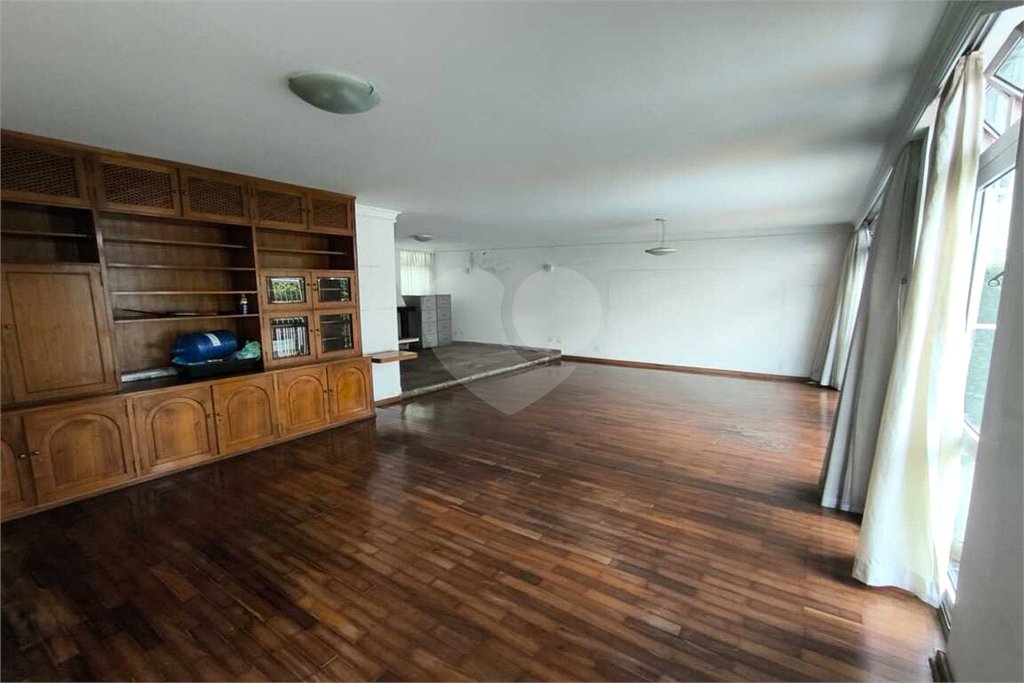 Casa à venda com 5 quartos, sendo 3 suítes,  em Brooklin Paulista, São Paulo, SP