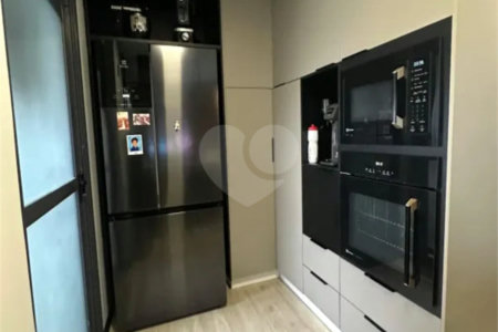 Apartamento à venda com 3 suítes em Campo Belo, São Paulo, SP