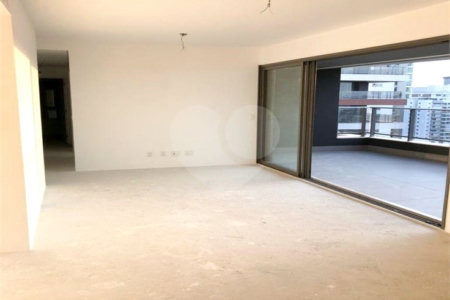Apartamento à venda com 3 suítes em Brooklin, São Paulo, SP
