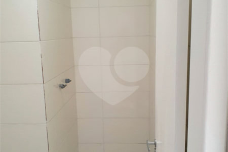 Sobrado à venda com 2 quartos em Vila Ponte Rasa, São Paulo, SP