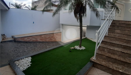 Casa à venda com 4 quartos, sendo 2 suítes,  em Jardim Leonor Mendes de Barros, São Paulo, SP