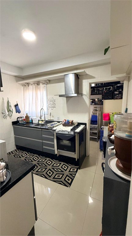 Apartamento à venda com 3 quartos, sendo 1 suíte, em Jardim Tupanci, Barueri, SP