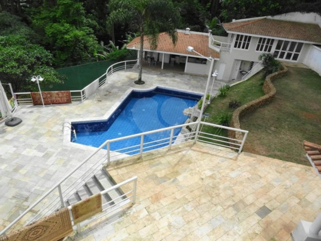 Casa à venda com 4 suítes no condomínio Praça Lagoa dos Patos,38, São Paulo - SP