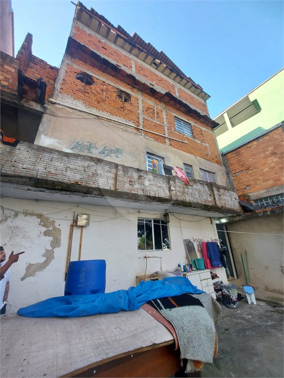 Sobrado à venda com 8 quartos no Brasilândia, São Paulo, SP