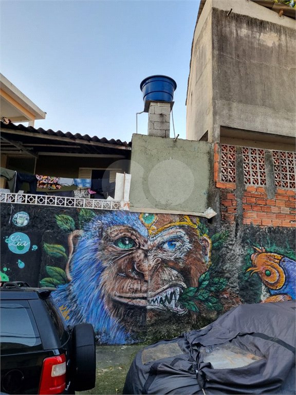 Sobrado à venda com 3 quartos em Vila Basileia, São Paulo, SP