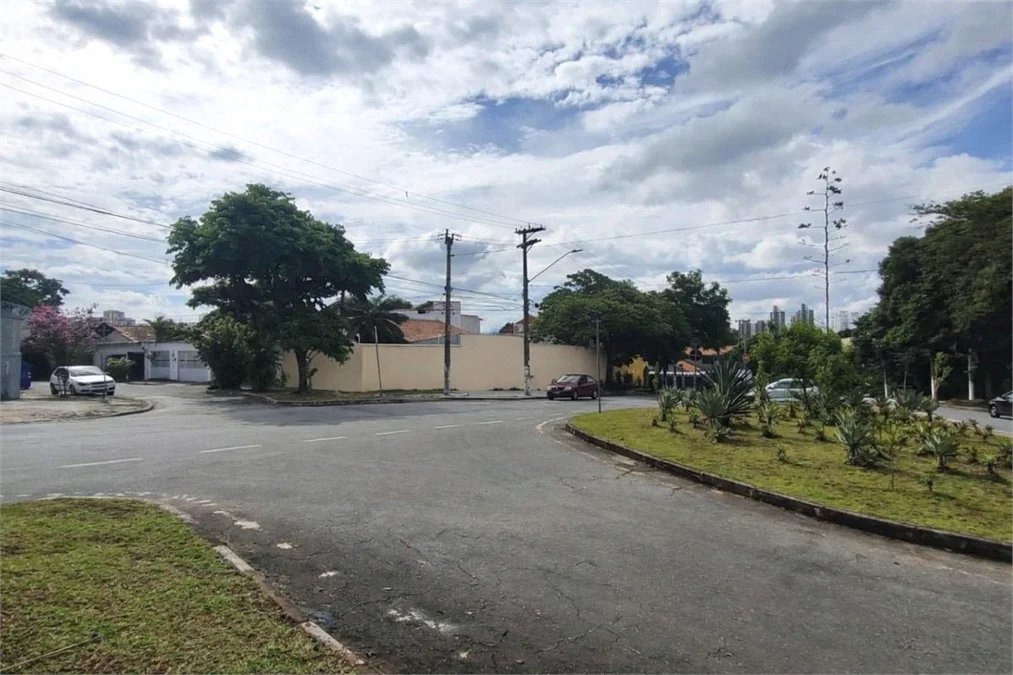 Casa à venda ou para alugar em São Paulo, SP