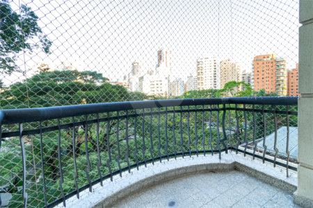 Apartamento à venda com 5 suítes em Moema, São Paulo, SP