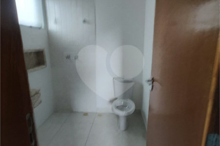 Casa Térrea à venda com 3 suítes em Jardim do Lago, Atibaia, SP