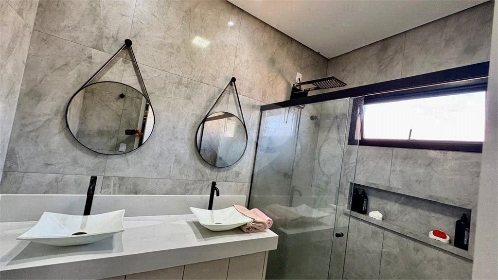 Casa à venda com 3 suítes no condomínio Village Ipanema 2, Araçoiaba da Serra - SP