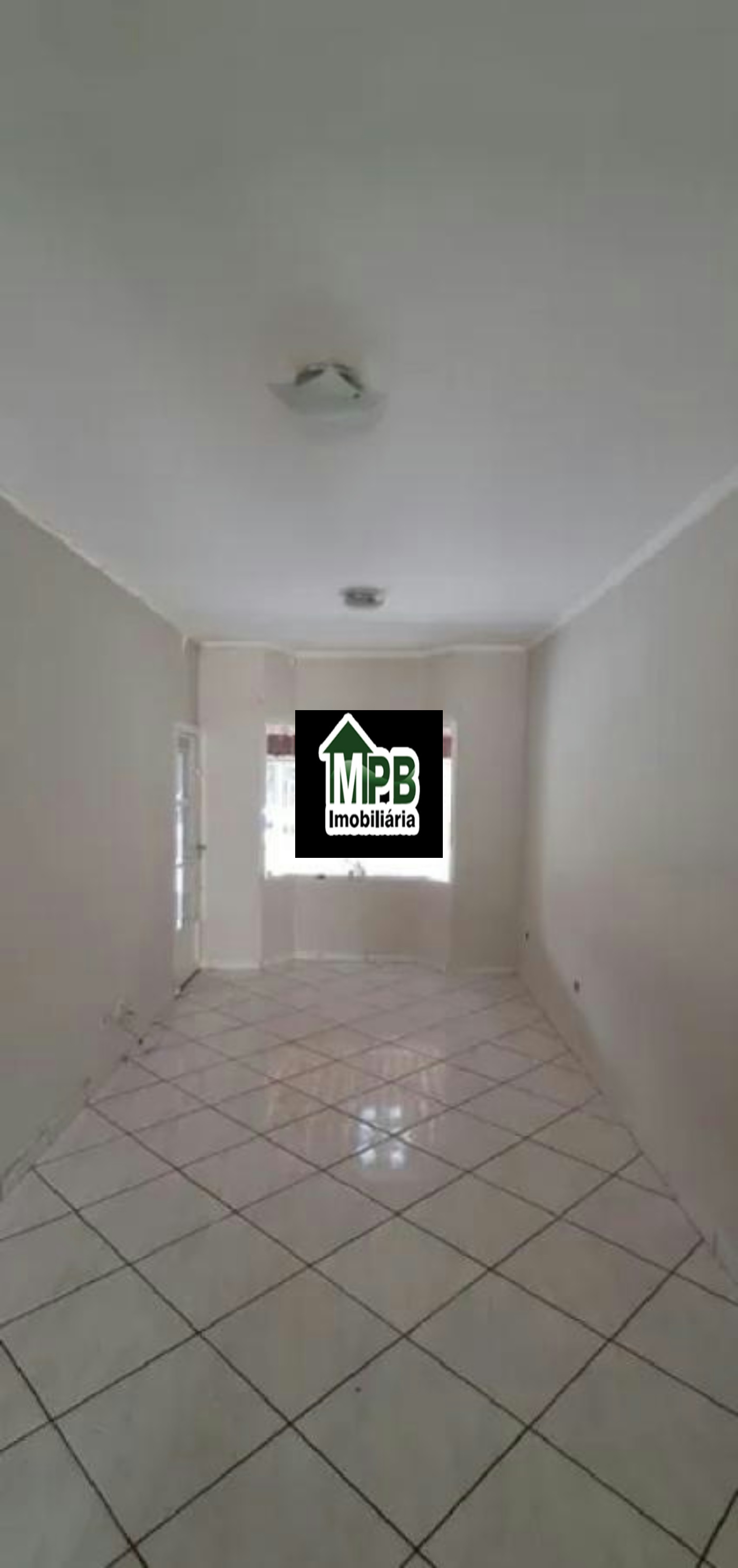 Casa à venda com 2 quartos, sendo 1 suíte, no condomínio Jardim Residencial Villa Amato, Sorocaba - SP