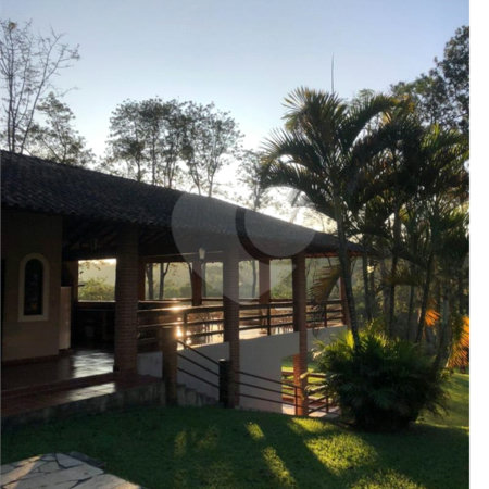 Chácara à venda com 5 quartos, sendo 2 suítes, em Taiaçupeba, Mogi das Cruzes, SP
