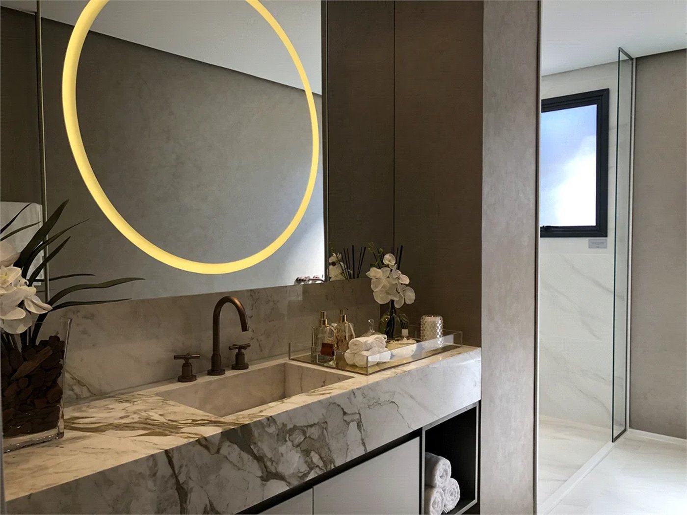 Apartamento à venda com 5 quartos, sendo 4 suítes, em Pinheiros, São Paulo, SP